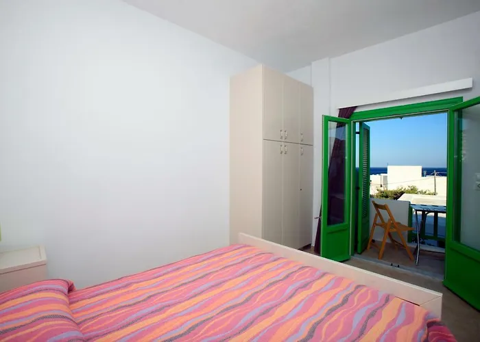 Kastellos Apartments Sikinos